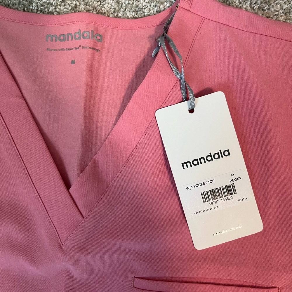 Mandala Peony V-Neck 1 Pocket Scrub Top